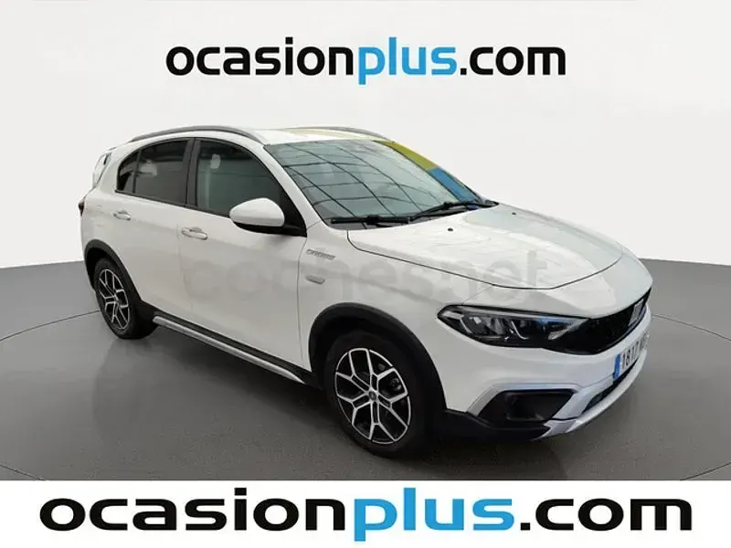 Usado Fiat Tipo Cross 130 CV (95 kW) 2022 Blanco Berlina