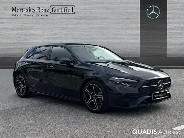 Usado Mercedes A200 150 CV (110 kW) 2025 Negro cosmos Berlina