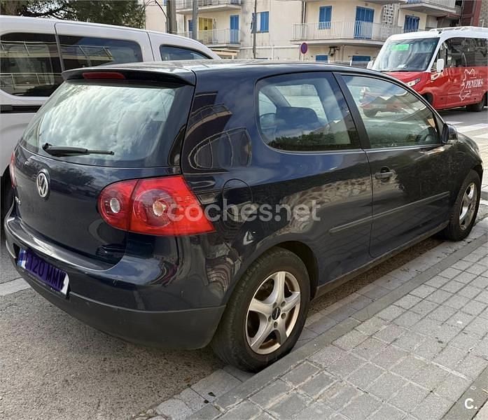 Usado VW Golf IV Trendline 115 CV (84 kW) 2005 Azul Berlina