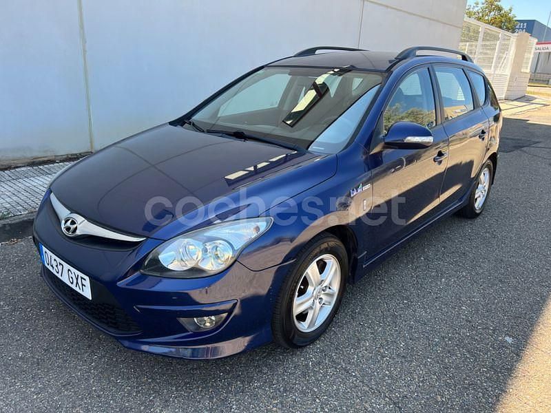 Usado Hyundai i30 GLS 128 CV (94 kW) 2010 Azul Familiar