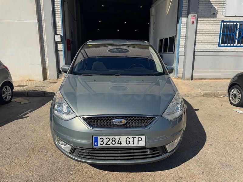 Usado Ford Galaxy Limited 175 CV (128 kW) 2010 Gris / plata Monovolumen