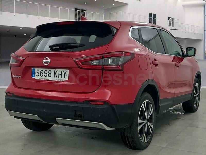 Usado Nissan Qashqai N-Connecta 140 CV (102 kW) 2018 Rojo SUV