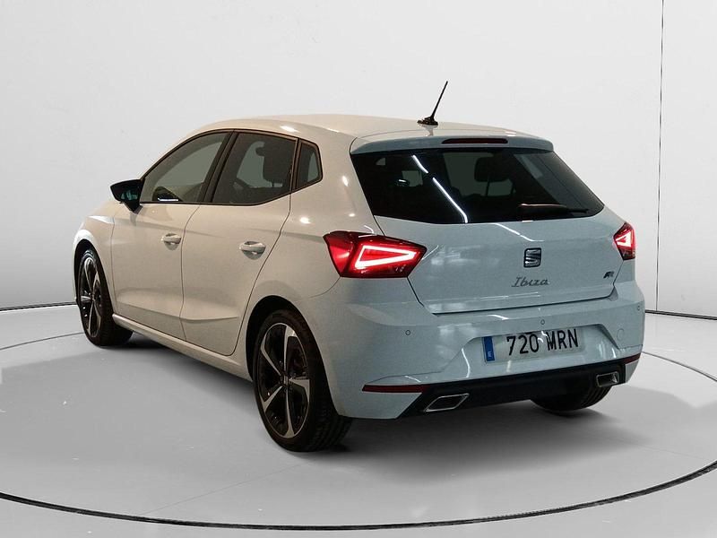 Usado Seat Ibiza FR 151 CV (111 kW) 2024 Gris Utilitario
