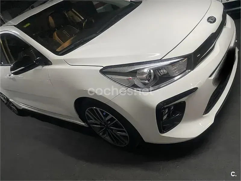 Usado Kia Rio GT-Line 120 CV (88 kW) 2020 Blanco Berlina