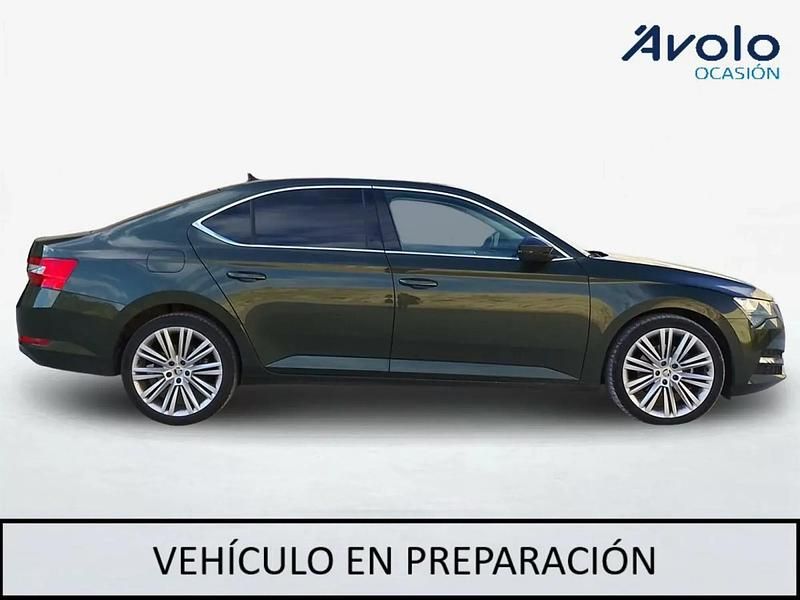 Usado Skoda Superb Ambition 150 CV (110 kW) 2023