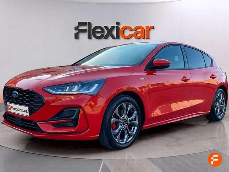 Usado Ford Focus ST-Line 125 CV (91 kW) 2022 Rojo Berlina