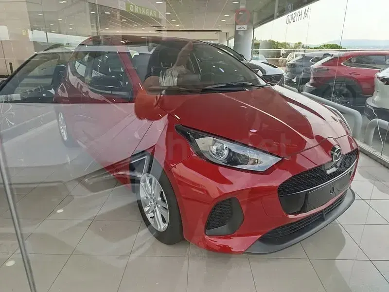 Nuevo Mazda 2 Center-Line 116 CV (85 kW) 2026 Rojo Utilitario