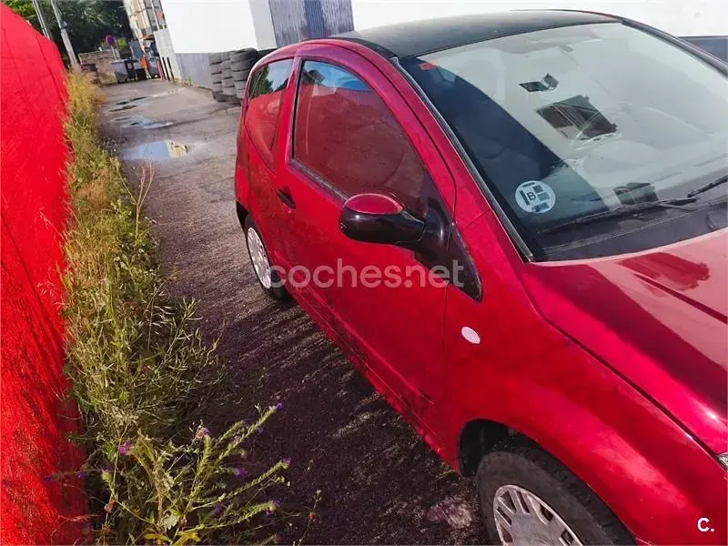 Usado Citroën C2 75 HP (55 kW) 2004 Vermelho Citadino