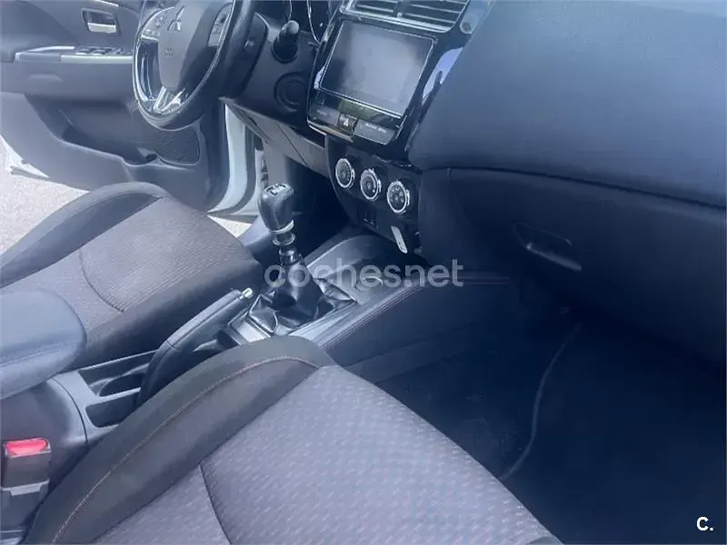 Usado Mitsubishi ASX Motion 114 CV (83 kW) 2018 Blanco SUV