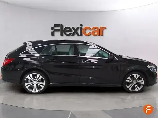 Używany Mercedes CLA200 Shooting Brake 136 KM (100 kW) 2018 Czarny Kombi