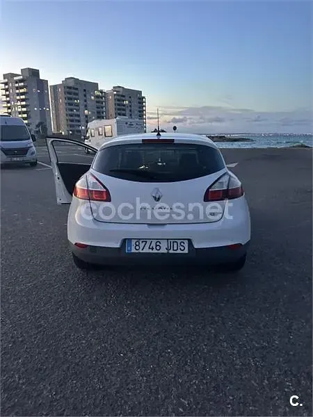 Usado Renault Mégane III LIMITED 110 CV (80 kW) 2015 Blanco Berlina