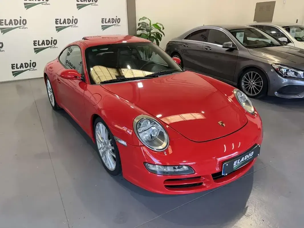Usado Porsche 911 Carrera S 355 CV (261 kW) 2005 Rojo Coupe