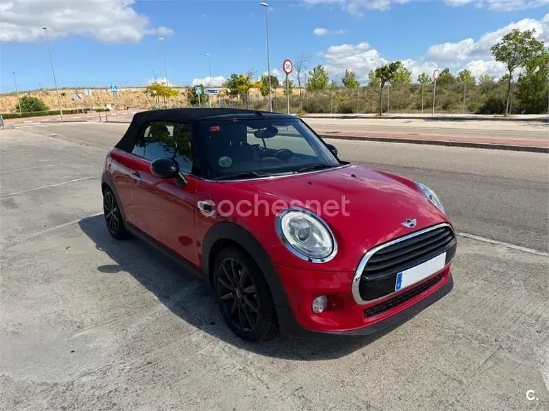 Usado Mini Cooper D Cabriolet 116 CV (85 kW) 2017 Rojo Descapotable