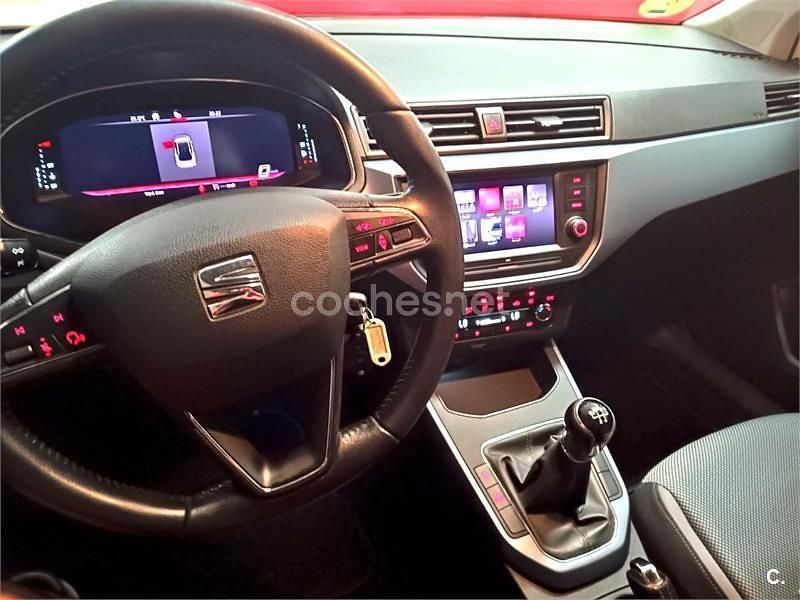 Usado Seat Arona Style 95 CV (69 kW) 2018 Blanco SUV