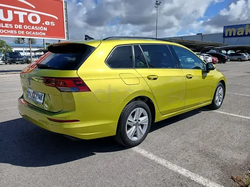 Usado VW Golf VII Life 116 CV (85 kW) 2021 Verde Utilitario