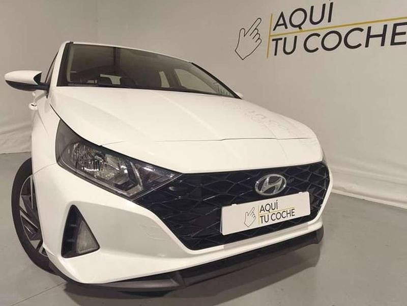 Blanco Usado 2021 Hyundai i20 Utilitario | 12.900 € (Precio justo) - Imagen 1/4