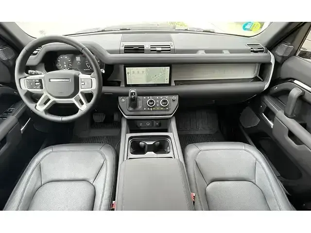 Usado Land Rover Defender S 250 HP (183 kW) 2024 Preto SUV