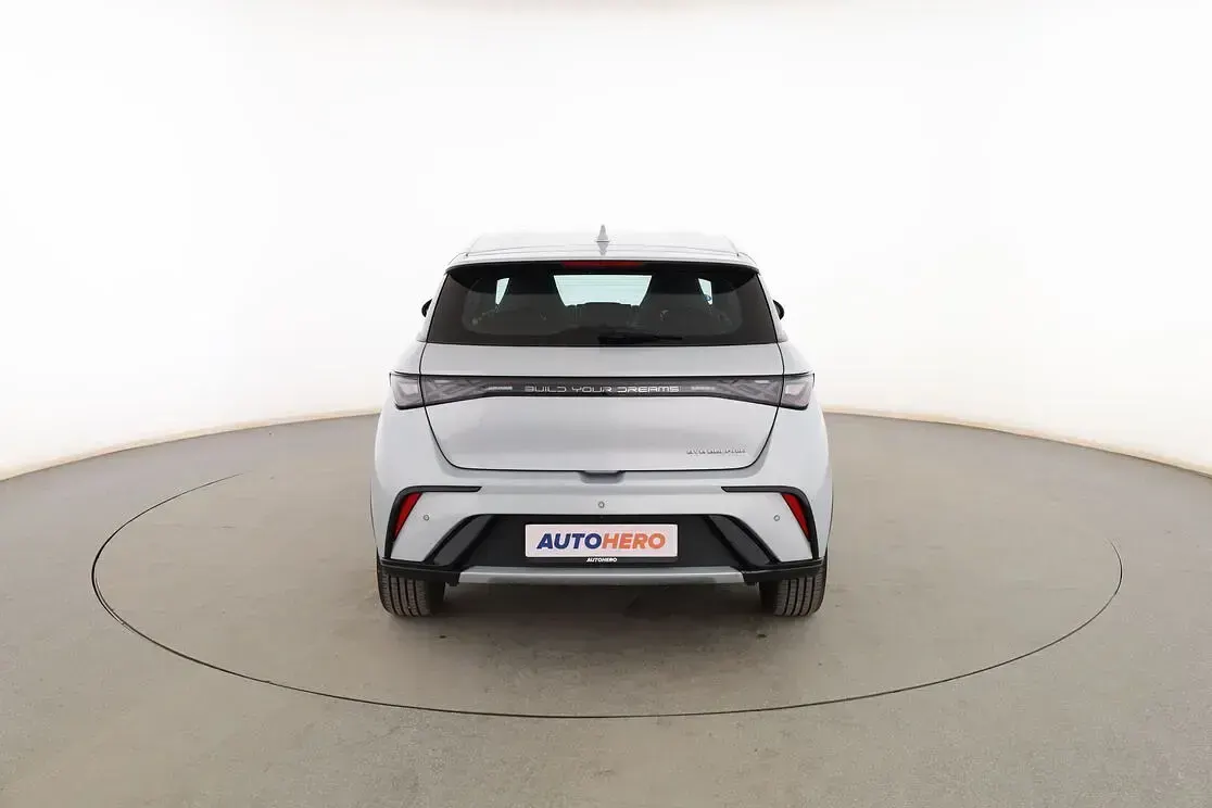 Usado BYD Dolphin Comfort 150 kW (204 CV) 2025 Blanco Utilitario