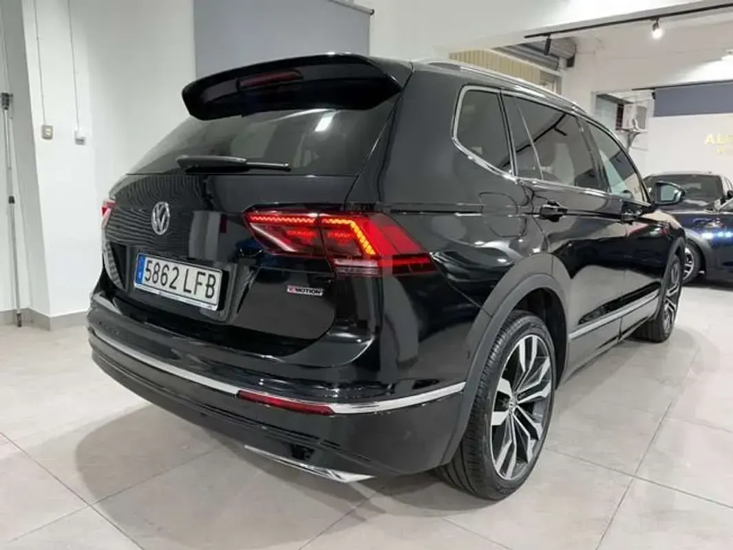 Usado VW Tiguan Allspace Sportline 190 CV (139 kW) 2020 Negro SUV