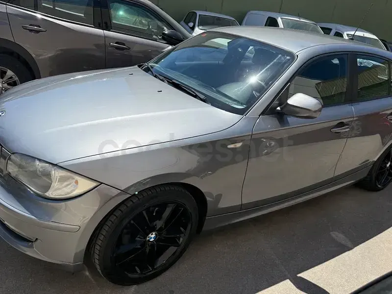 Usado BMW 116 M Sport 122 CV (89 kW) 2010 Gris / plata Utilitario