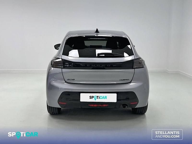 Usado Peugeot 208 Allure 110 CV (80 kW) 2025 Gris Utilitario