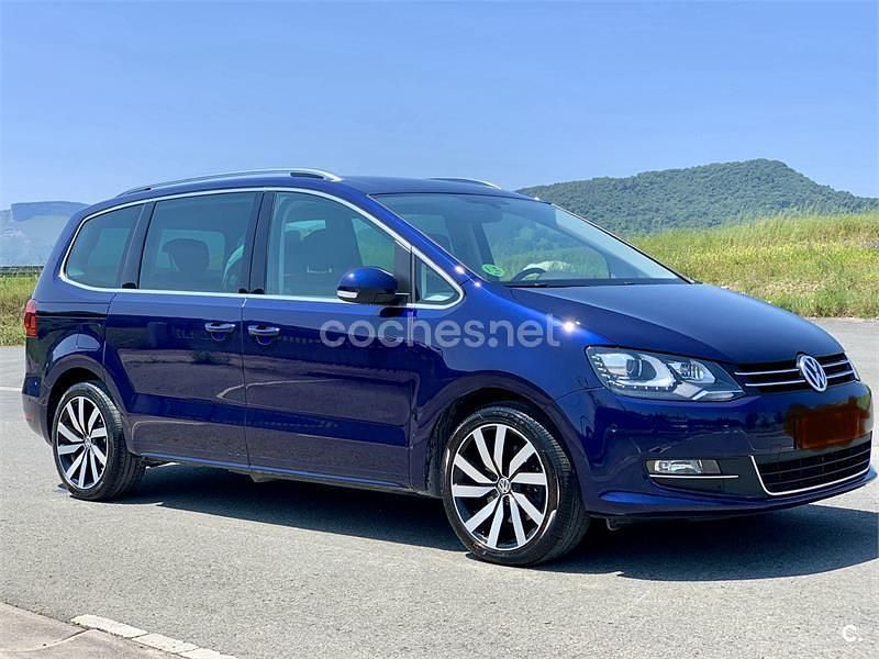 Usado VW Sharan Sportline 184 CV (135 kW) 2018 Azul Monovolumen