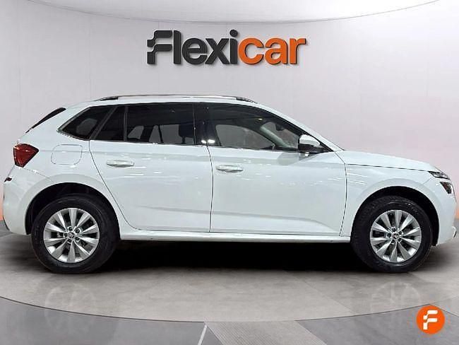 Usado Skoda Kamiq Ambition 110 CV (80 kW) 2022 Blanco SUV