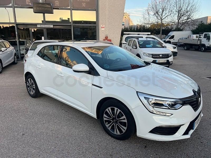 Usado Renault Mégane IV Business 95 CV (69 kW) 2019 Blanco Berlina