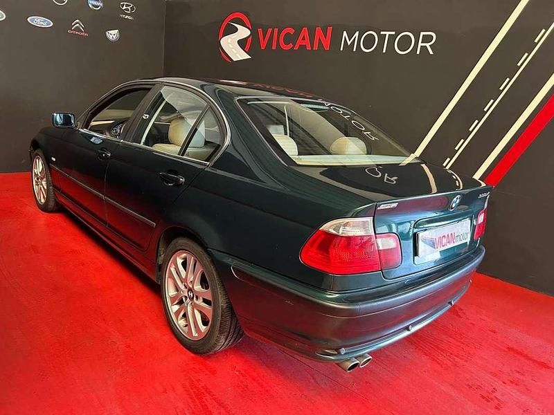 Usado BMW 330 231 CV (169 kW) 2001 Verde Berlina