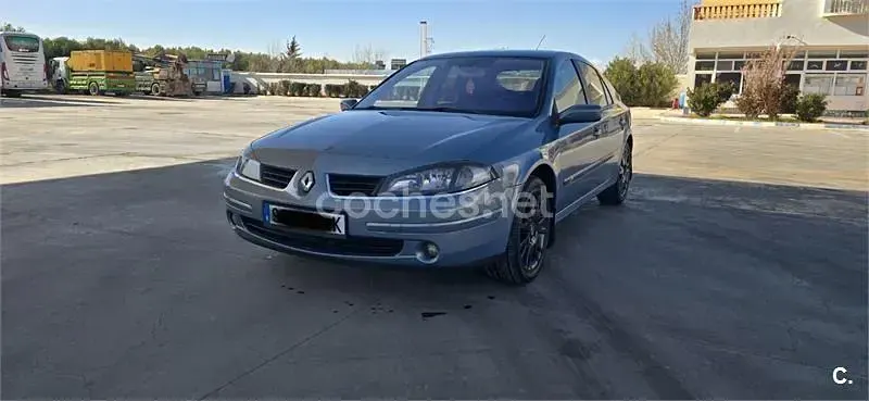 Usado Renault Laguna II Privilege 120 CV (88 kW) 2005 Azul Berlina