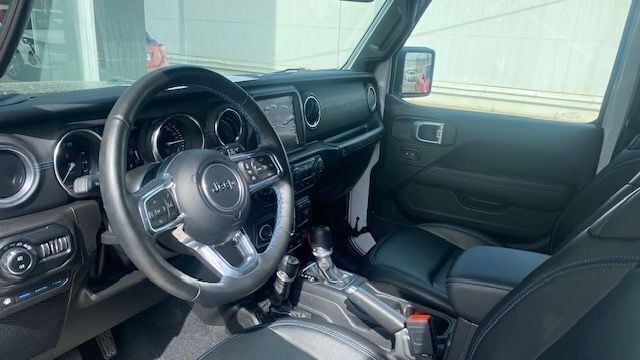 Usado Jeep Wrangler Unlimited Rubicon 380 CV (279 kW) 2023 Blanco SUV