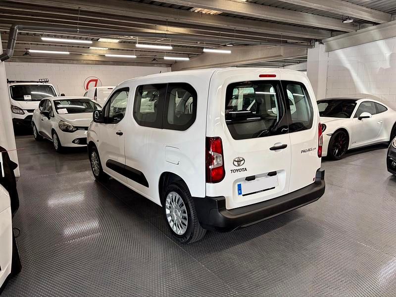 Usado Toyota Proace City City 100 CV (73 kW) 2021 Blanco Monovolumen
