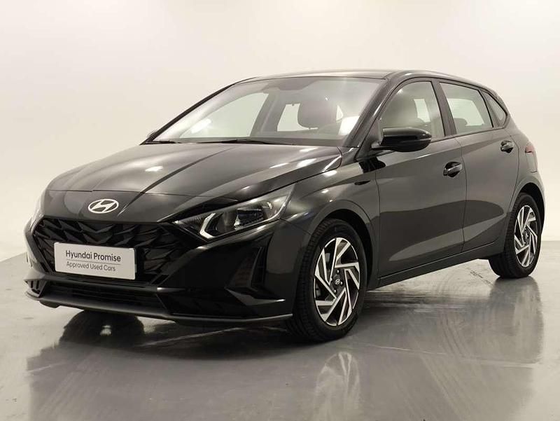 Negro Usado 2024 Hyundai i20 Utilitario | 15.700 € (Precio justo) - Imagen 1/4