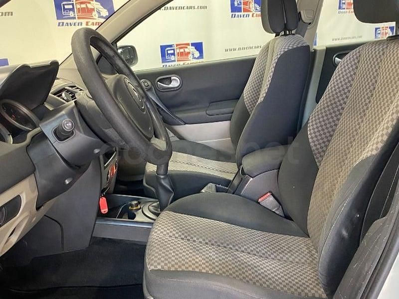 Usado Renault Mégane II Authentique 100 CV (73 kW) 2004 Gris / plata Berlina