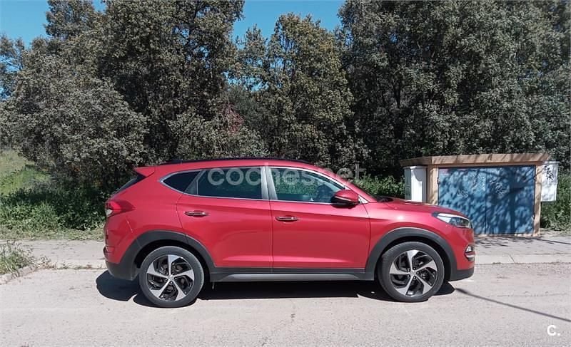 Usado Hyundai Tucson 136 CV (100 kW) 2016 Rojo SUV