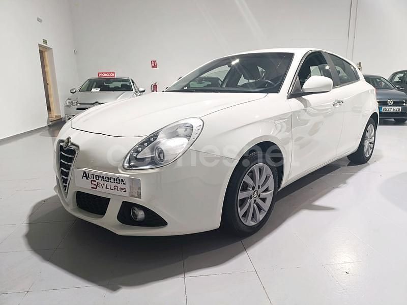 Blanco Usado 2017 Alfa Romeo Giulietta Edizione Speciale Utilitario | 9990 € (Buen precio) - Imagen 1/4