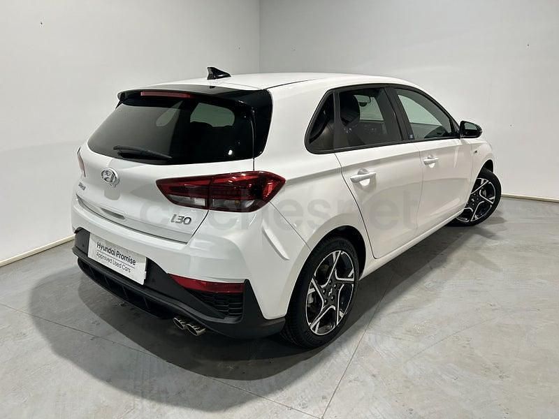 Usado Hyundai i30 N Line 120 CV (88 kW) 2024 Blanco Berlina