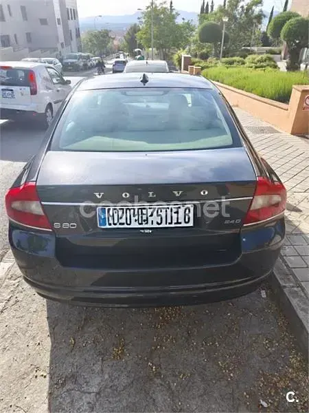 Usado Volvo S80 Momentum 175 CV (128 kW) 2010 Gris / plata Berlina