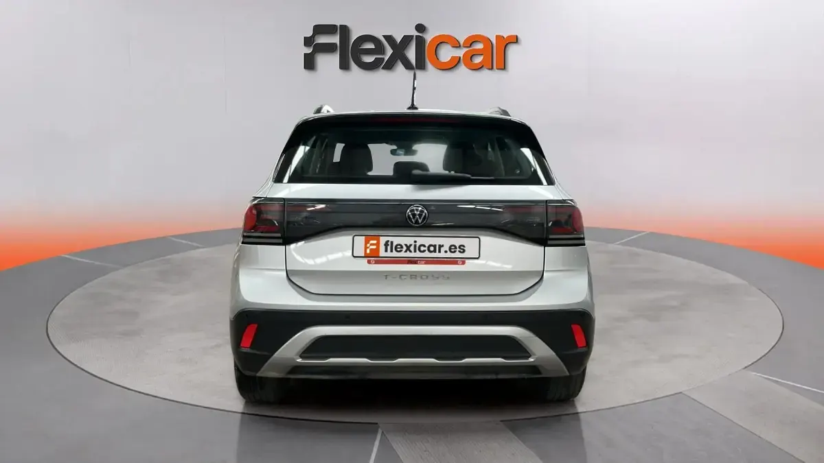 Usado VW T-Cross 95 CV (69 kW) 2024 Gris SUV