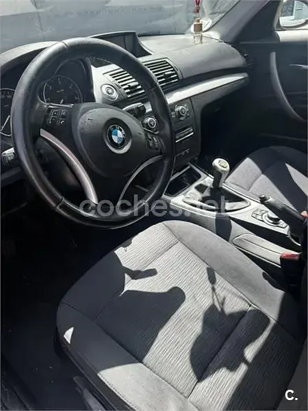 Usado BMW 116 115 CV (84 kW) 2009 Negro Utilitario