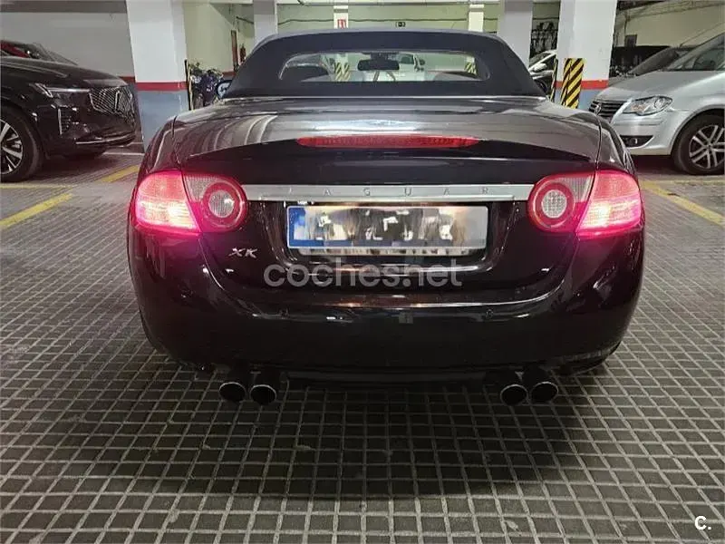 Usado Jaguar XKR 416 CV (305 kW) 2008 Negro Descapotable