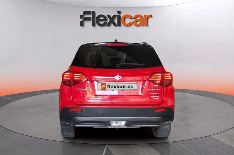 Usado Suzuki Vitara 117 CV (86 kW) 2022 Rojo SUV