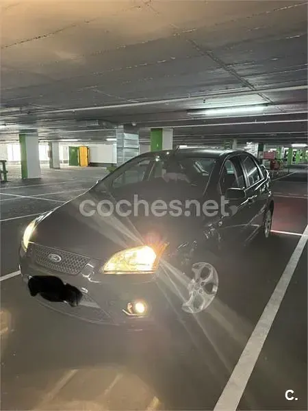 Usado Ford Focus Trend 115 CV (84 kW) 2007 Negro Berlina