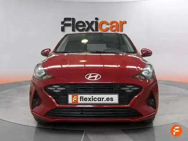 Usado Hyundai i10 63 CV (46 kW) 2025 Rojo Utilitario