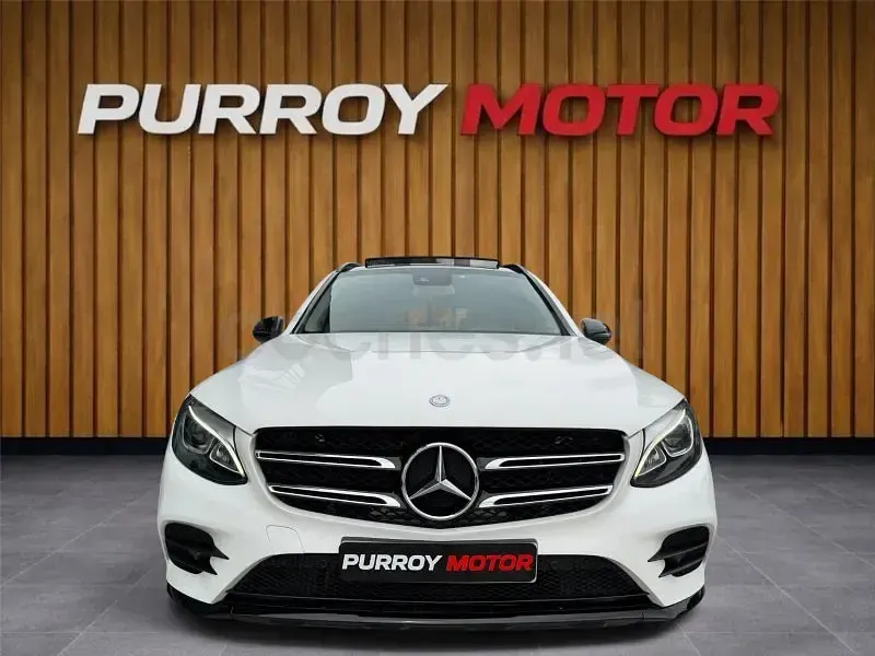 Usado Mercedes GLC250 AMG line 204 CV (150 kW) 2016 Blanco SUV