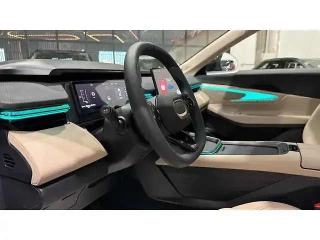 Usado Lynk & Co 08 350 CV (257 kW) 2026 Negro SUV