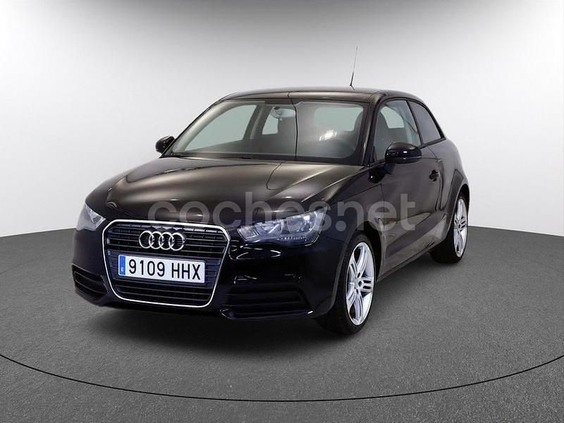 Negro Usado 2012 Audi A1 Attraction Utilitario | 8330 € (Precio justo) - Imagen 1/4