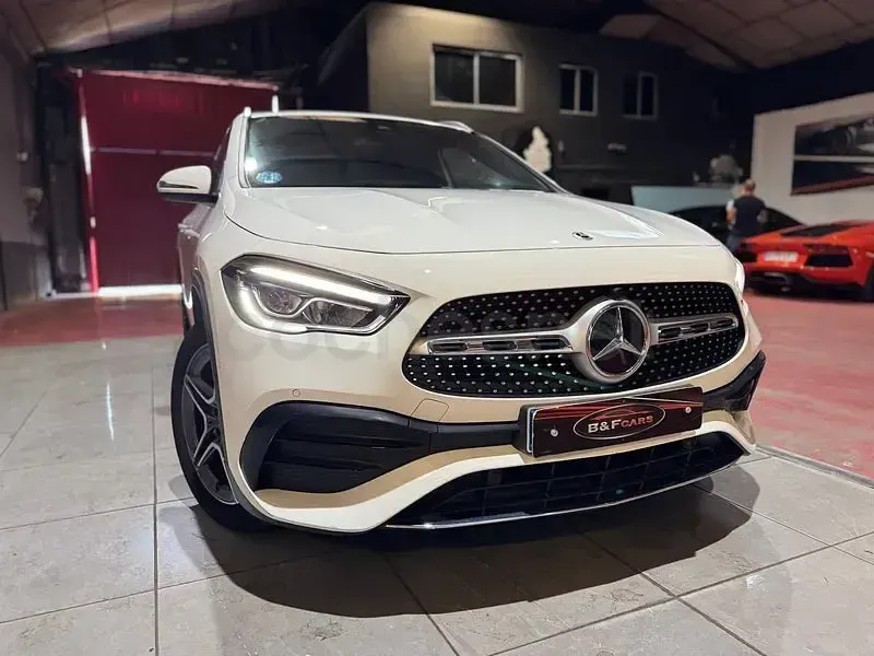 Usado Mercedes GLA250 218 CV (160 kW) 2022 Blanco SUV