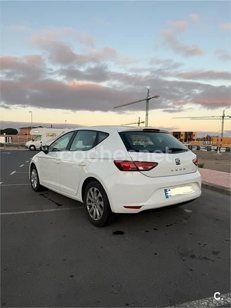 Käytetty Seat Leon I-Tech 105 HP (77 kW) 2015 Valkoinen Sedan