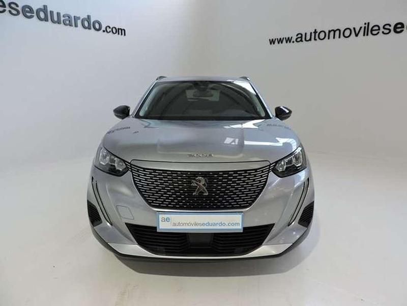 Usado Peugeot e-2008 Allure 100 kW (136 CV) 2022 Plateado SUV
